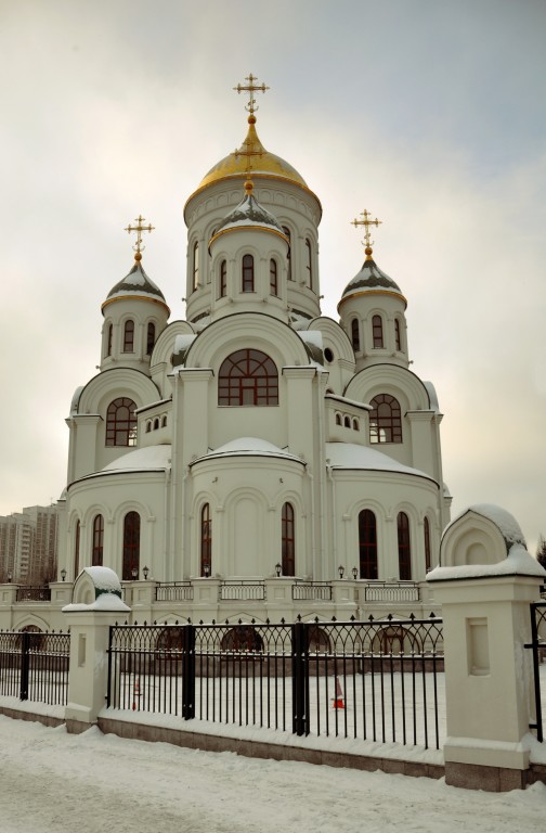 Солнцево. Церковь Сергия Радонежского в Солнцеве. фасады