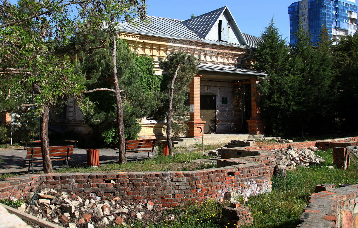 Церковь Воздвижения Креста Господня (новая), Волгоград (Волгоград, город, Волгоградская область). дополнительная информация, Фундамент после пожара