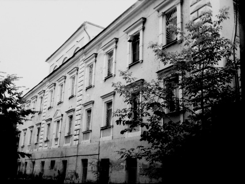 Николо-Берлюковская пустынь. Домовая церковь Всех Святых в старом настоятельском корпусе, Авдотьино (Богородский городской округ, Московская область). фасады