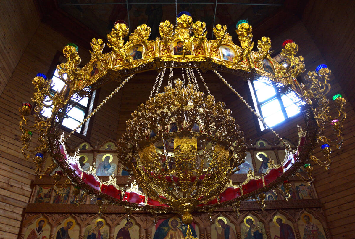 Спасо-Влахернский монастырь. Церковь  Димитрия Солунского, Деденево (Дмитровский городской округ, Московская область). интерьер и убранство