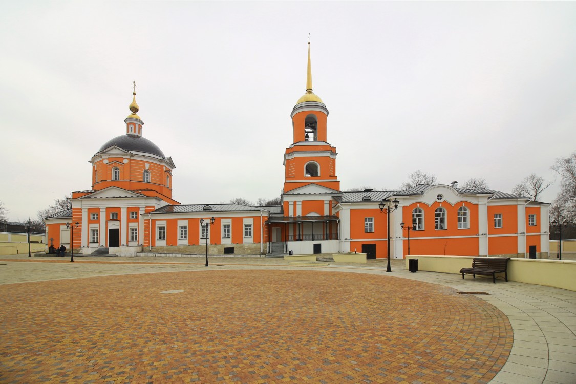 Никитский Каширский монастырь. Церковь Никиты мученика, Кашира (Каширский городской округ, Московская область). общий вид в ландшафте
