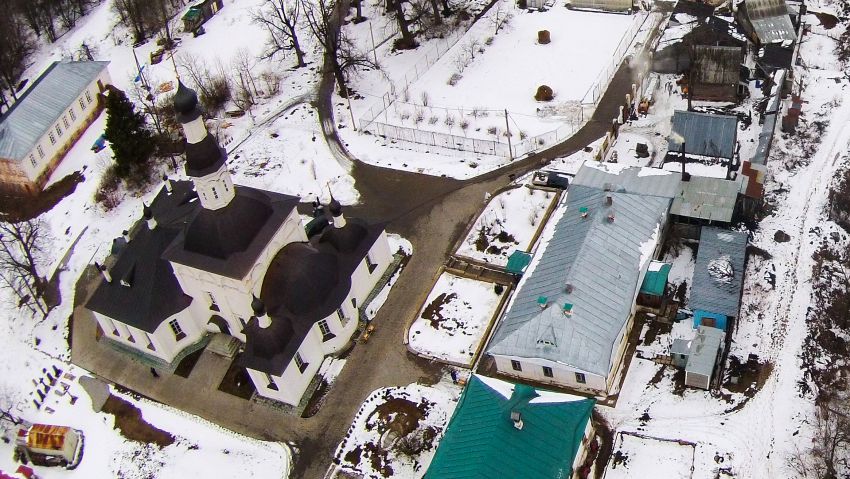 Успенский Колоцкий монастырь. Собор Успения Пресвятой Богородицы, Колоцкое (Можайский городской округ, Московская область). общий вид в ландшафте