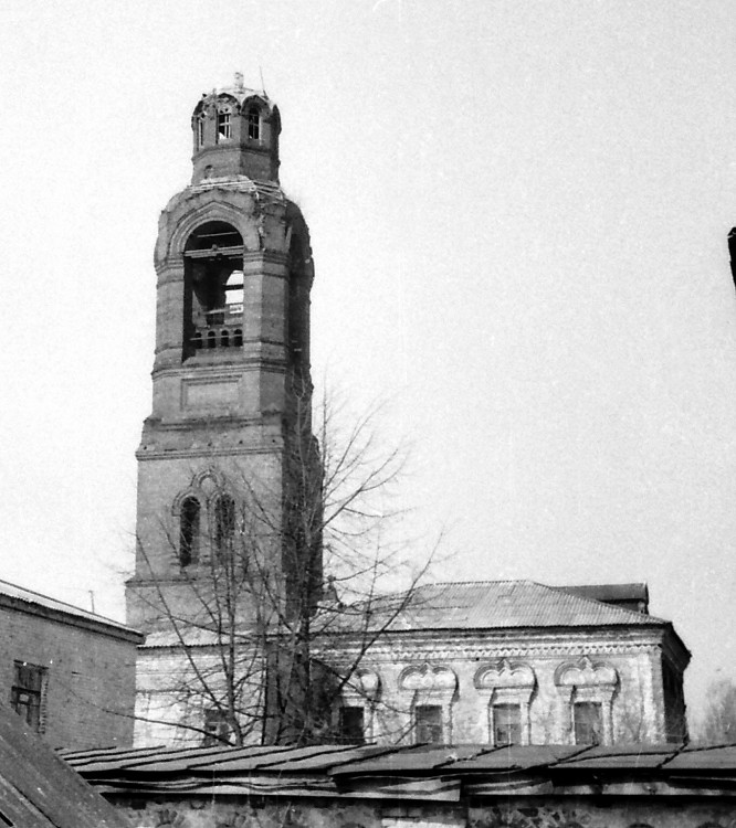 Спасо-Преображенский Гуслицкий монастырь. Церковь Фотия, митрополита Московского, в надвратной колокольне, Куровское (Орехово-Зуевский городской округ, Московская область). фасады