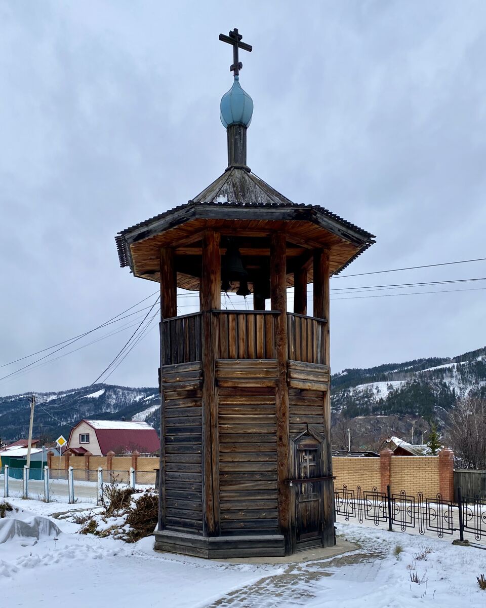 Церковь Иннокентия, епископа Иркутского, Овсянка (Дивногорск, город, Красноярский край). дополнительная информация, Звонница с ЮВ