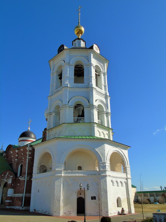 Николо-Пешношский монастырь. Церковь Мефодия Пешношского в колокольне, Луговой (Дмитровский городской округ, Московская область). фасады