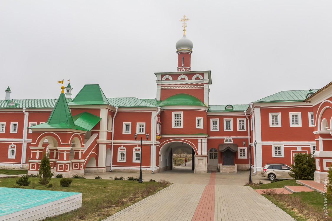 Николо-Пешношский монастырь. Церковь Преображения Господня, Луговой (Дмитровский городской округ, Московская область). фасады