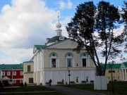 Луговой. Николо-Пешношский монастырь. Церковь Сретения Господня в трапезном корпусе