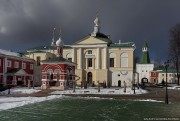 Луговой. Николо-Пешношский монастырь. Церковь Сретения Господня в трапезном корпусе