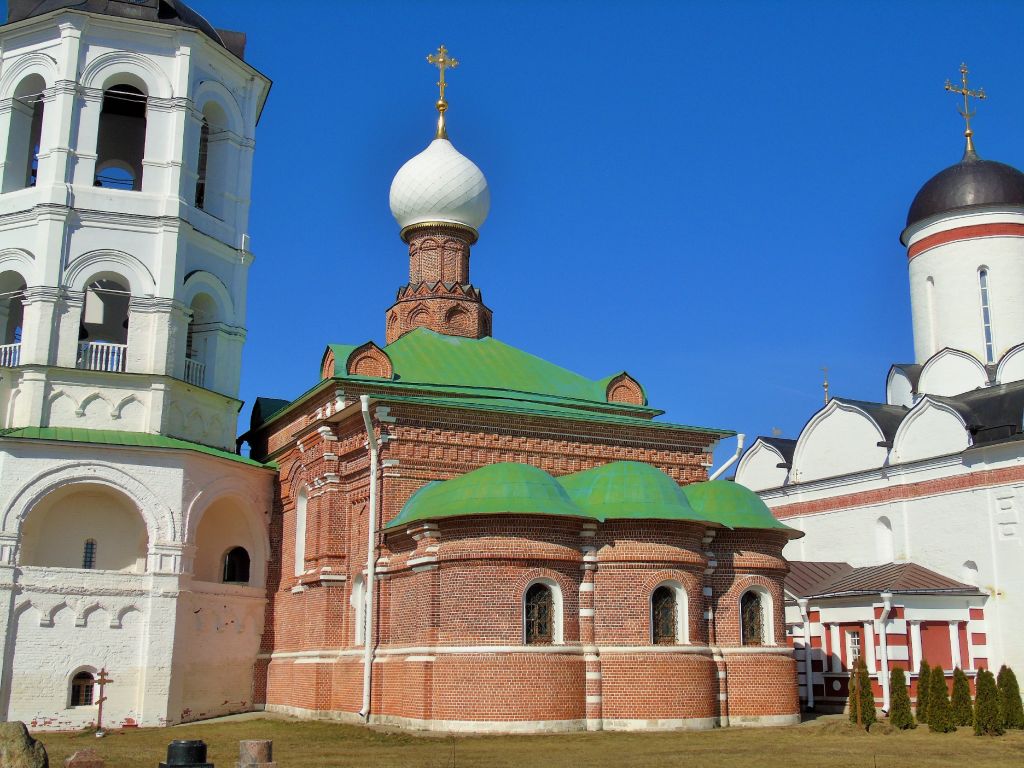 Луговой. Николо-Пешношский монастырь. Церковь Сергия Радонежского. фасады