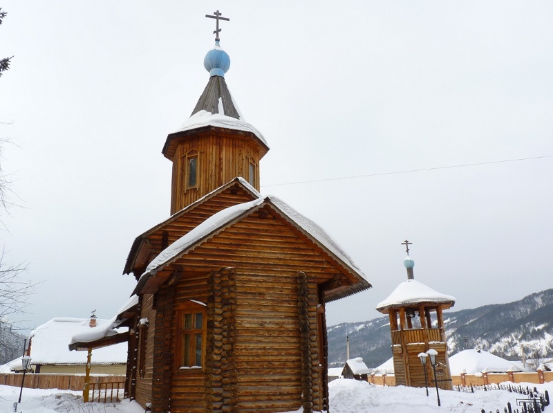 Церковь Иннокентия, епископа Иркутского, Овсянка (Дивногорск, город, Красноярский край). общий вид в ландшафте