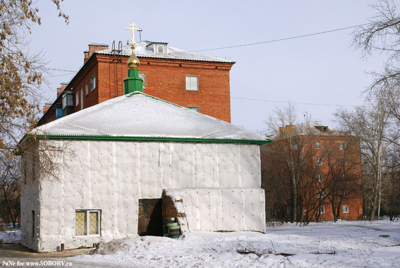 Омск. Церковь Сошествия Святого Духа. общий вид в ландшафте, Южный фасад