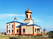 Церковь Андрея Первозванного, Андреевская церковь и часовня-сень Спиридона Тримифунтского в ее ограде (справа).<br>, Борок, Нижнекамский район, Республика Татарстан