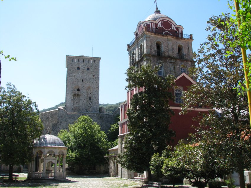 Иверский монастырь на горе Афон, Афон (Ἀθως) (Айон-Орос (Άγιον Όρος), Греция). фасады