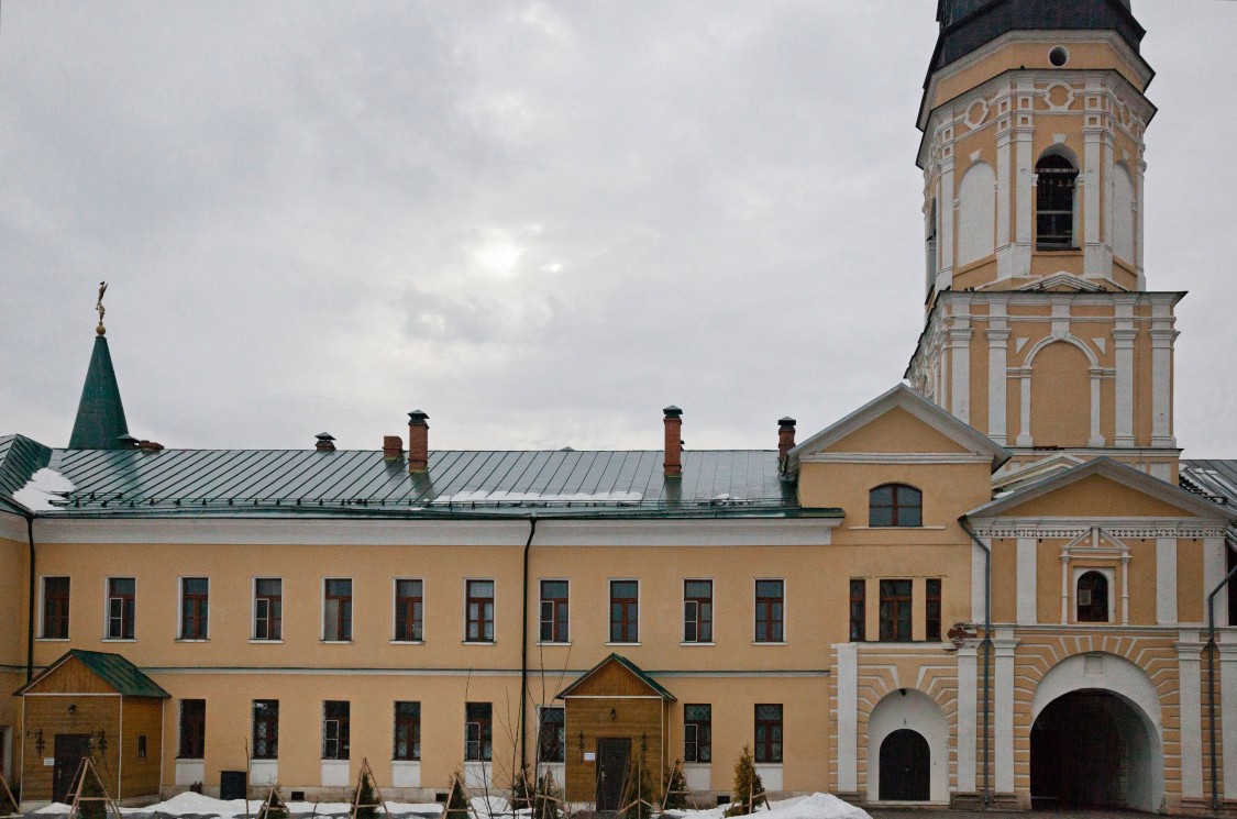 Николо-Радовицкий монастырь. Церковь Петра и Павла в надвратной колокольне, Радовицы (Егорьевский городской округ, Московская область). архитектурные детали