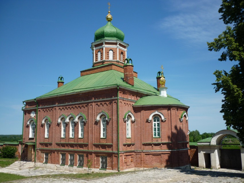 Спасо-Бородинский монастырь. Церковь Усекновения главы Иоанна Предтечи в новом трапезном корпусе, Семёновское (Бородинского с/о) (Можайский городской округ, Московская область). фасады