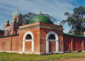 Семёновское (Бородинского с/о). Церковь Спасо-Бородинский монастырь. Церковь Филарета Милостивого в старом трапезном корпусе