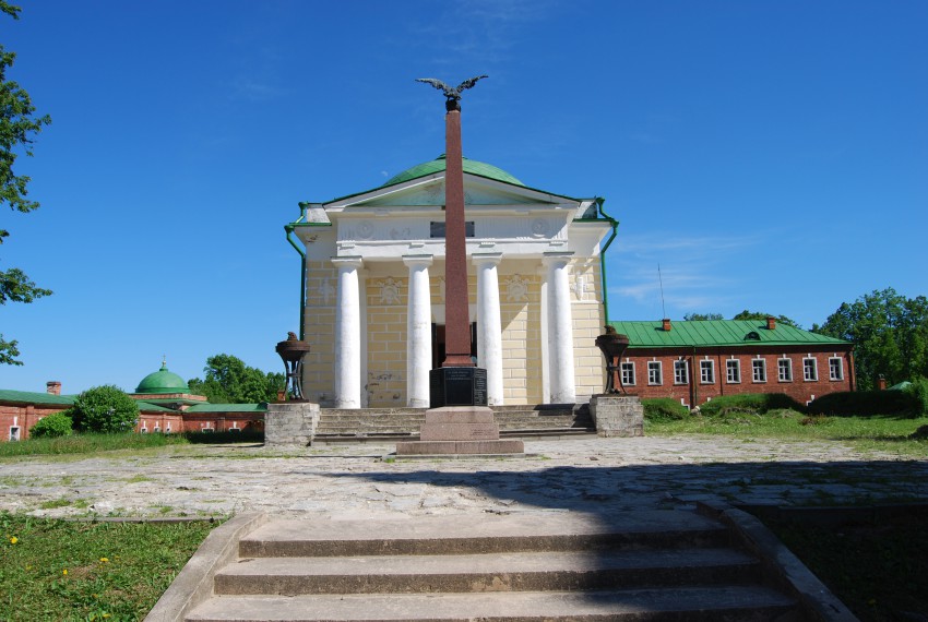 Семёновское (Бородинского с/о). Спасо-Бородинский монастырь. Церковь Спаса Нерукотворного Образа. фасады