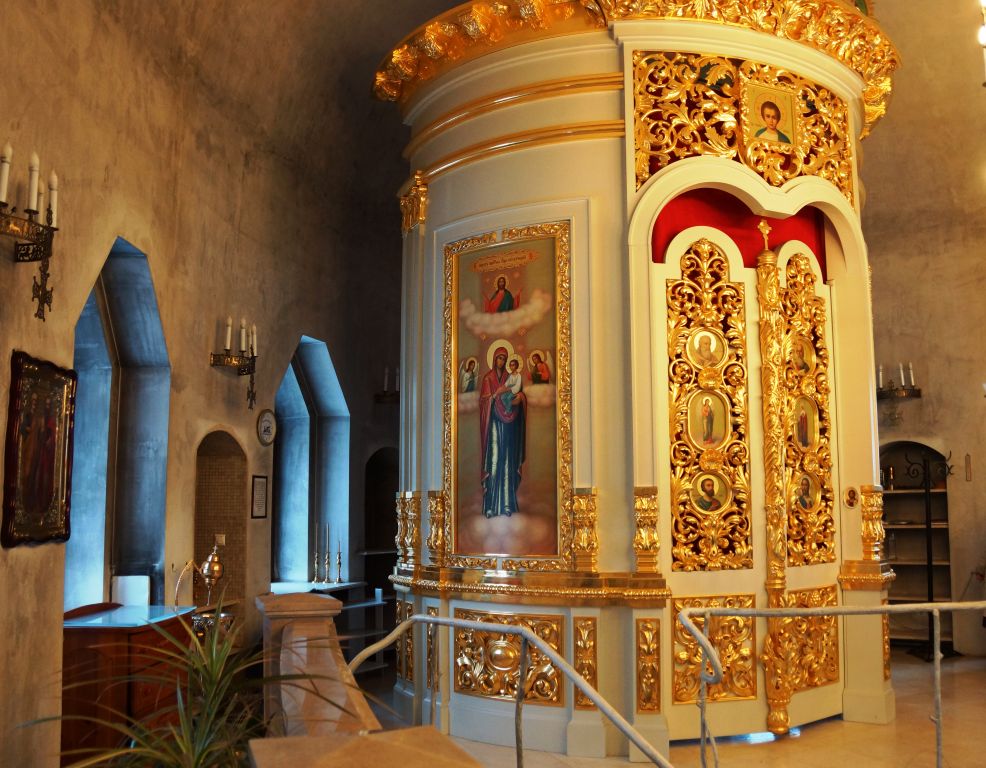 Спасо-Вифанский монастырь. Церковь Преображения Господня (новая), Сергиев Посад (Сергиево-Посадский городской округ, Московская область). интерьер и убранство, Алтарь на горе Фавор, на втором ярусе храма