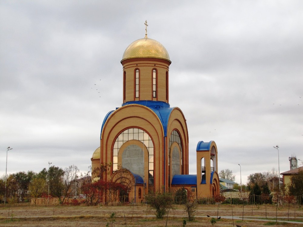 Будённовск. Церковь Воскресения Словущего. фасады