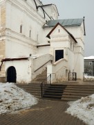 Серпухов. Введенский Владычный монастырь. Церковь Георгия Победоносца  в трапезном корпусе