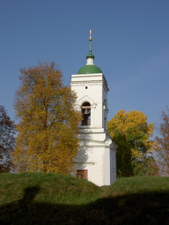 Спасо-Бородинский монастырь. Колокольня, Семёновское (Бородинского с/о) (Можайский городской округ, Московская область). общий вид в ландшафте