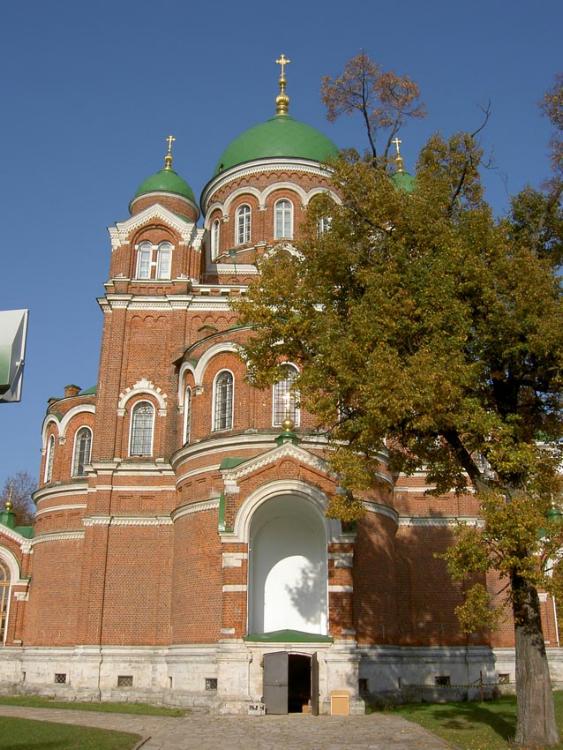 Семёновское (Бородинского с/о). Спасо-Бородинский монастырь. Собор Владимирской иконы Божией Матери. фасады