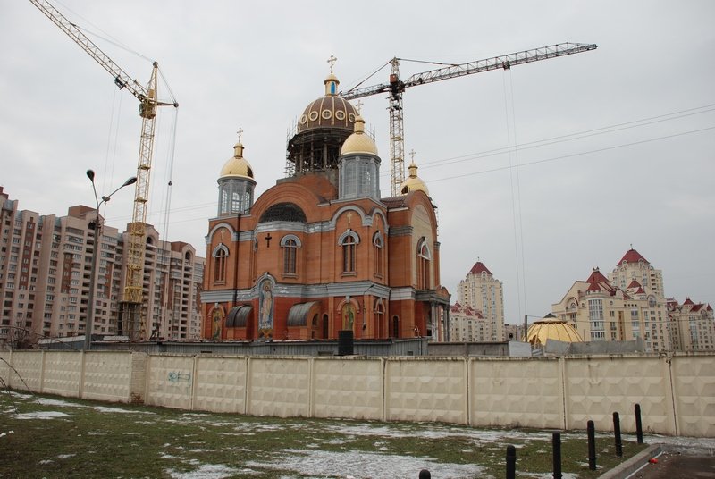 Собор Покрова Пресвятой Богородицы, Оболонь (Оболонский район, Украина, г. Киев). общий вид в ландшафте, Храм Покрова Пресвятой Богородицы