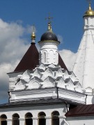 Серпухов. Введенский Владычный монастырь. Церковь Феодота Анкирского  над Святыми вратами