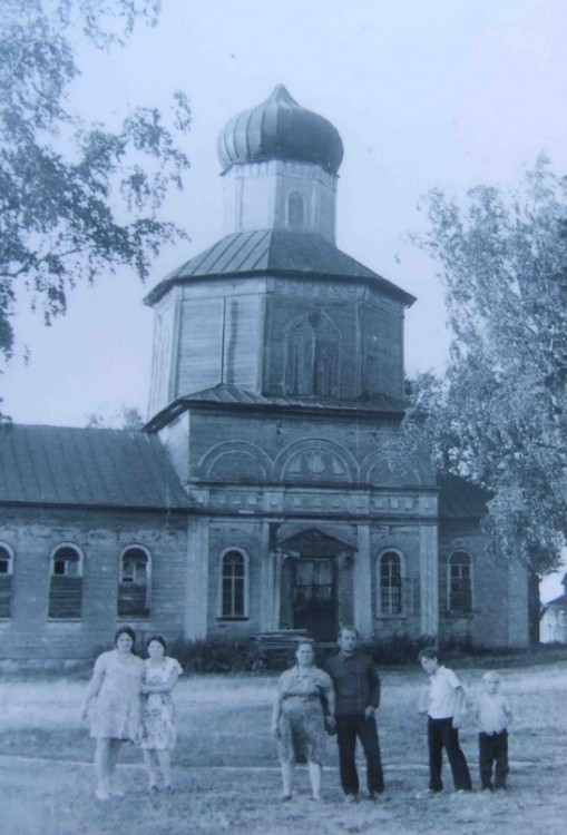 Селище-Хвошня. Церковь Рождества Христова. документальные фотографии