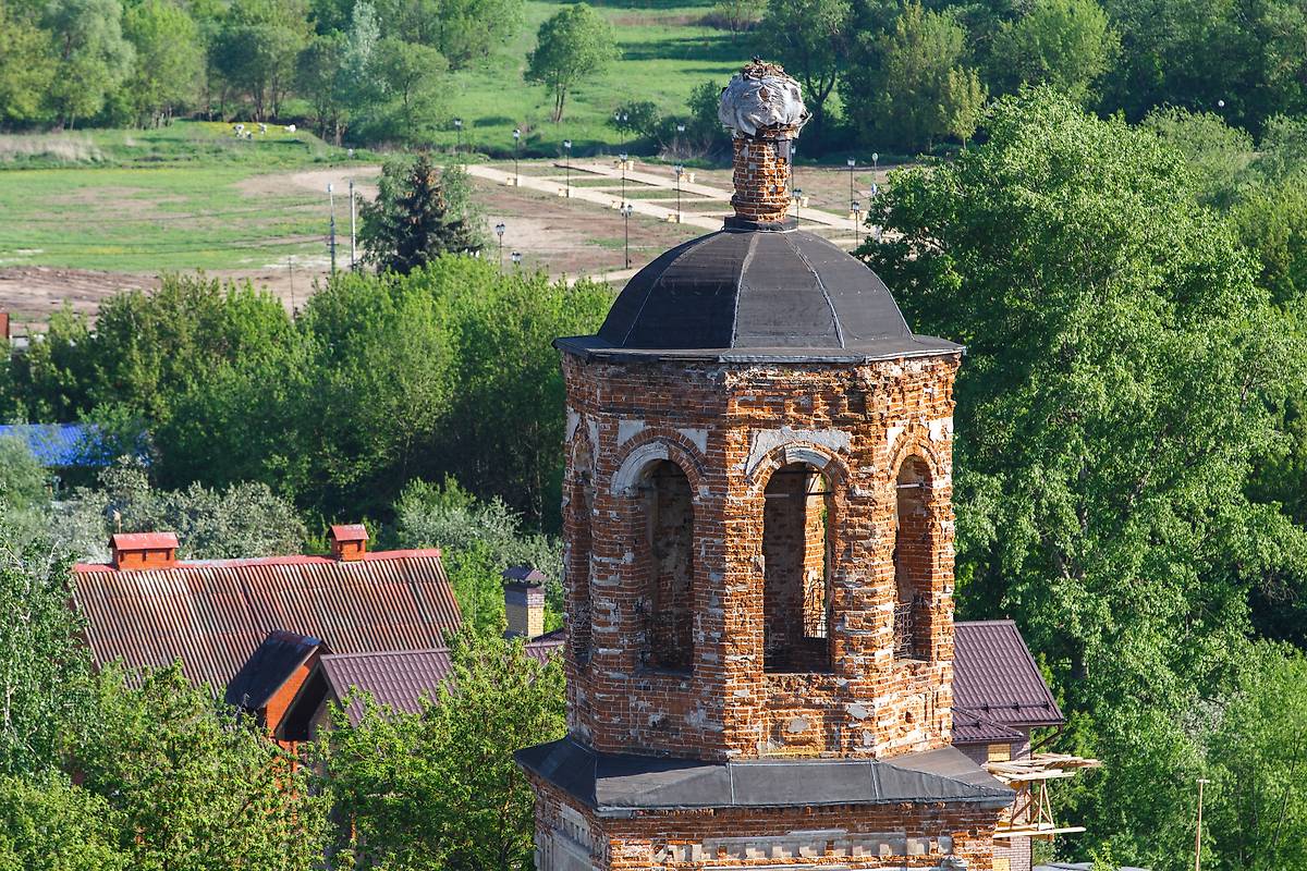 архитектурные детали. Распятский монастырь. Неизвестная церковь в колокольне, Серпухов (Серпуховский городской округ и гг. Протвино, Пущино, Московская область)