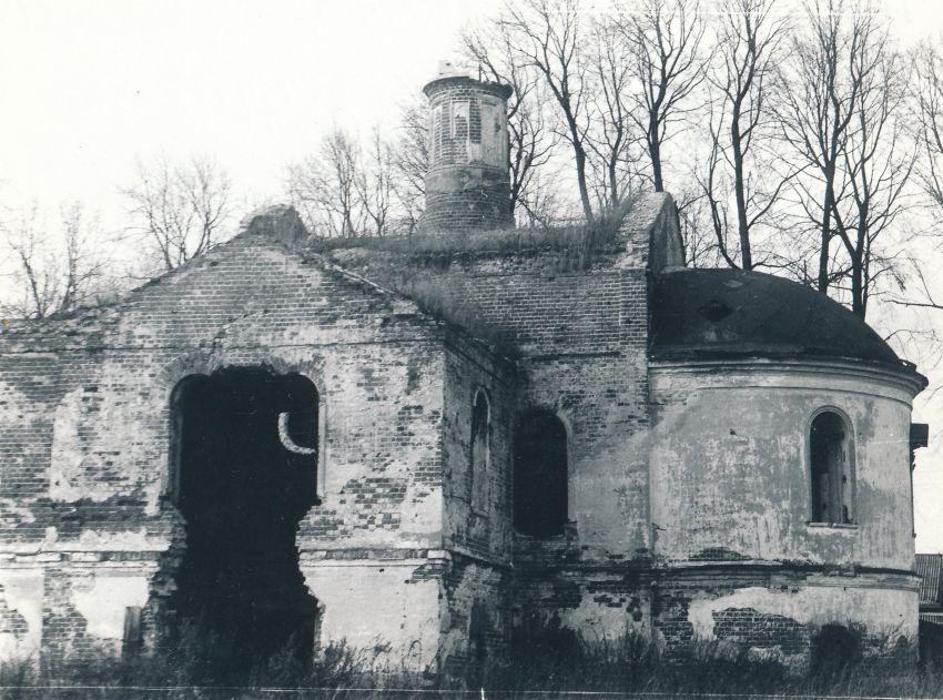 Смена. Параклит-Тарбеева пустынь. Церковь Параклита. архивная фотография