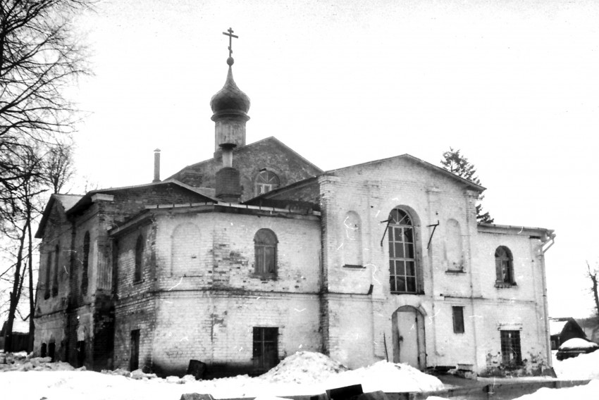 Параклит-Тарбеева пустынь. Церковь Параклита, Смена (Сергиево-Посадский городской округ, Московская область). фасады