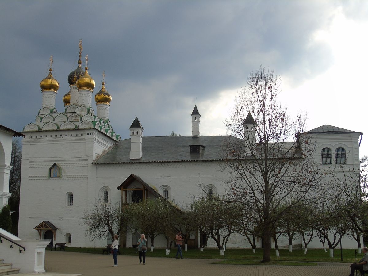 фасады. Успенский Иосифо-Волоцкий монастырь. Церковь Богоявления Господня в трапезном корпусе, Теряево (Волоколамский городской округ, Московская область)