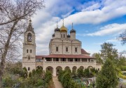 Фаустово (Красный холм). Краснохолмская Ново-Соловецкая Марчуговская пустынь. Церковь Троицы Живоначальной