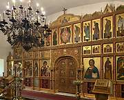 Фаустово (Красный холм). Краснохолмская Ново-Соловецкая Марчуговская пустынь. Церковь Троицы Живоначальной