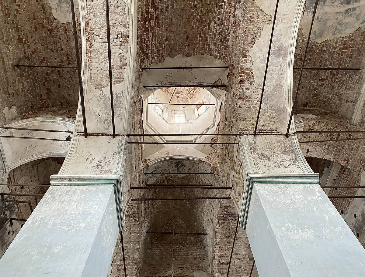 Своды верхнего храма, интерьер и убранство. Краснохолмская Ново-Соловецкая Марчуговская пустынь. Церковь Троицы Живоначальной, Фаустово (Красный холм) (Воскресенский городской округ, Московская область)