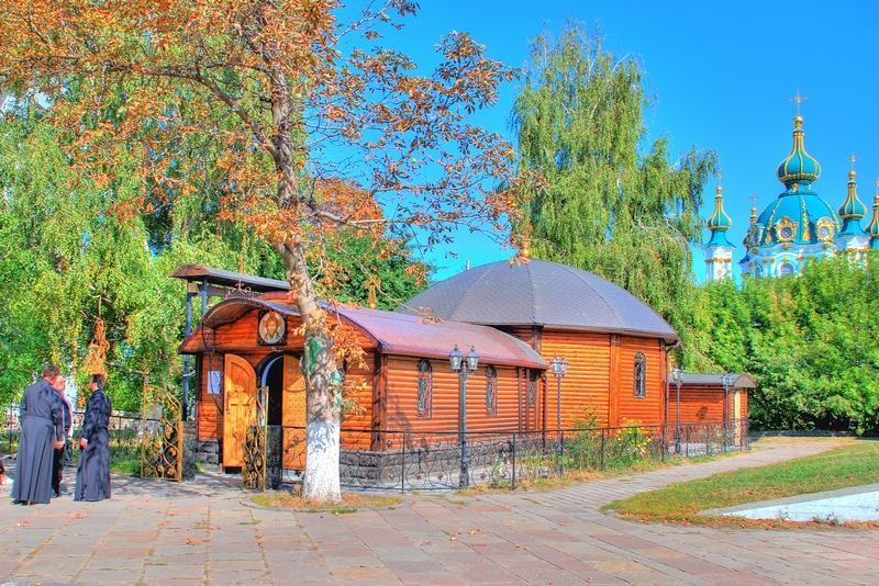 Десятинный монастырь. Церковь Владимира и Ольги равноапостольных, Старокиевская гора (Шевченковский район, Украина, г. Киев). общий вид в ландшафте