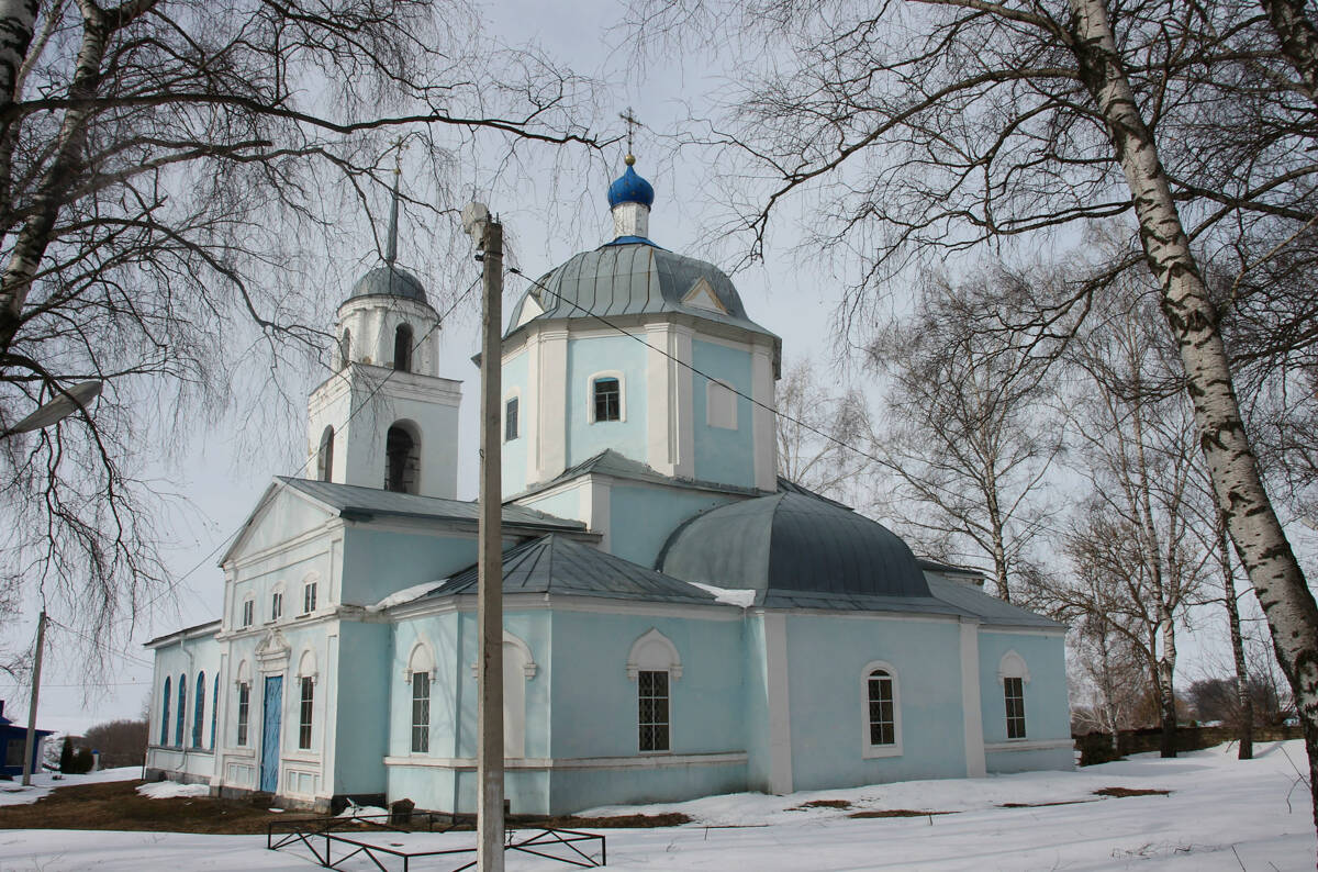 Покровское. Церковь Покрова Пресвятой Богородицы. фасады, Общий вид с юго-востока