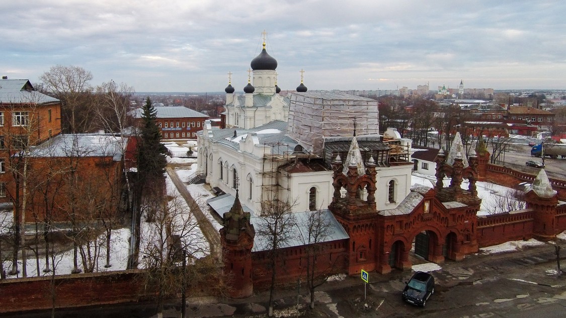 Троицкий Мариинский монастырь. Собор Троицы Живоначальной, Егорьевск (Егорьевский городской округ, Московская область). общий вид в ландшафте