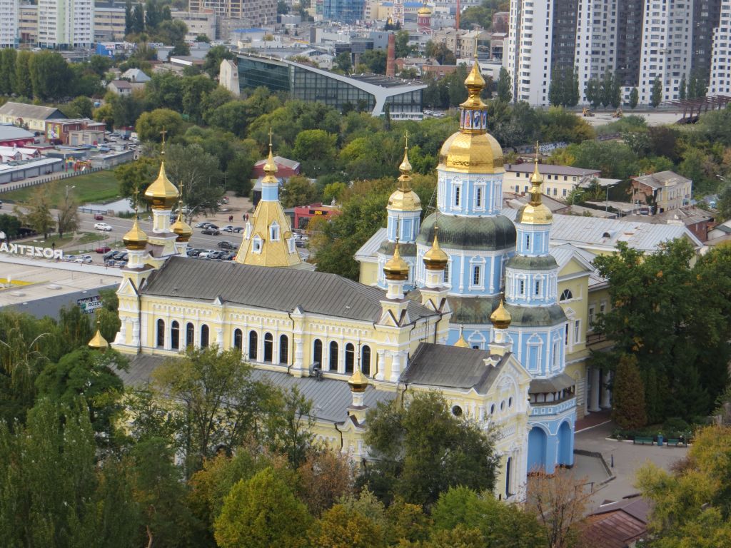 Харьков. Покровский мужской монастырь. фасады, Вид с колокольни Успенского собора