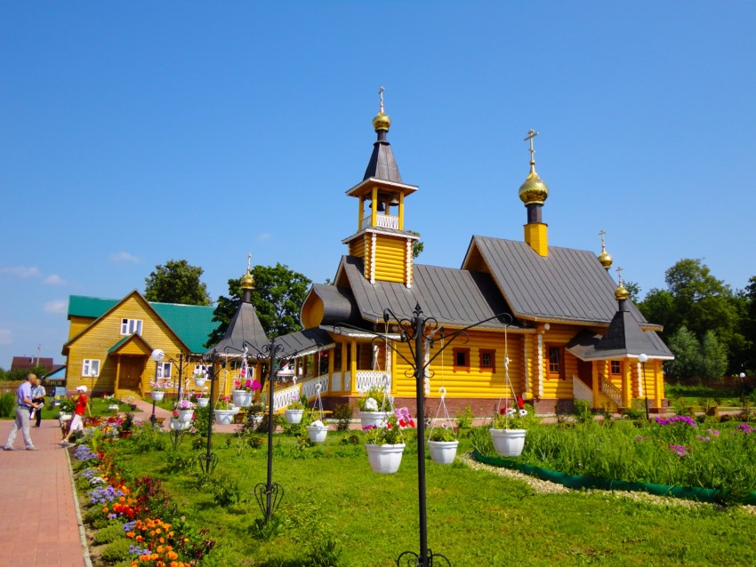 Сартаково. Церковь Владимира равноапостольного. общий вид в ландшафте