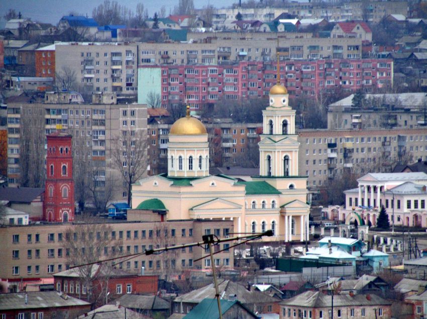 Собор Троицы Живоначальной (новый), Вольск (Вольский район, Саратовская область). общий вид в ландшафте