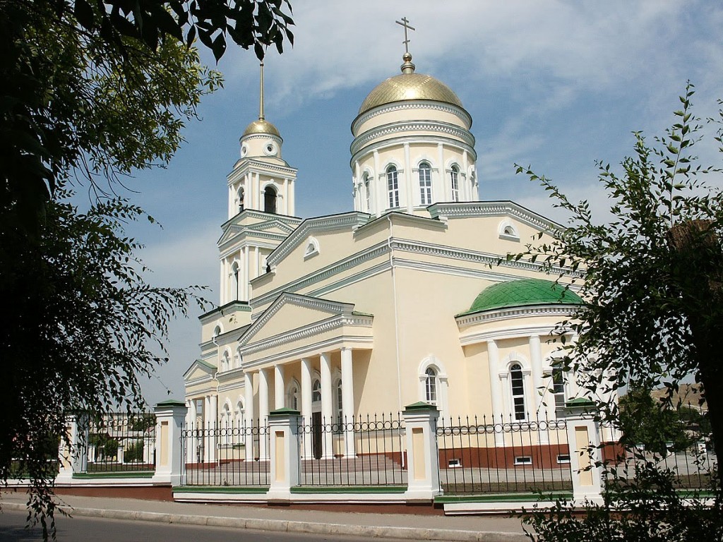 Собор Троицы Живоначальной (новый), Вольск (Вольский район, Саратовская область). фасады