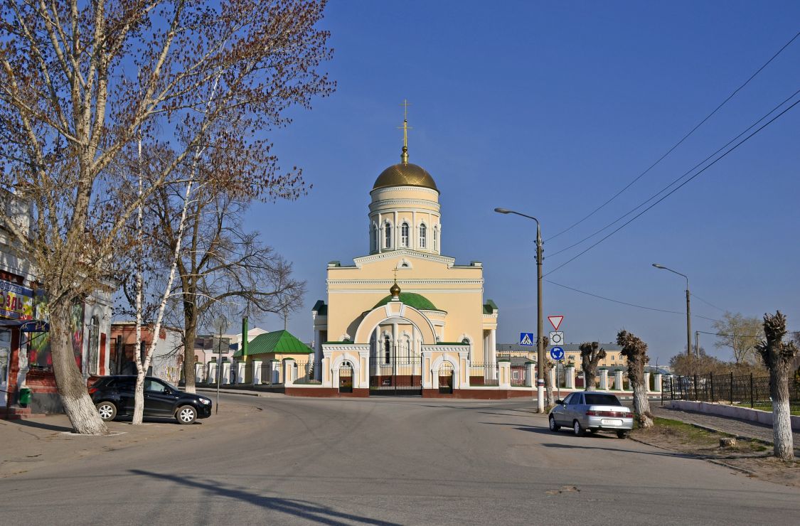 Собор Троицы Живоначальной (новый), Вольск (Вольский район, Саратовская область). художественные фотографии