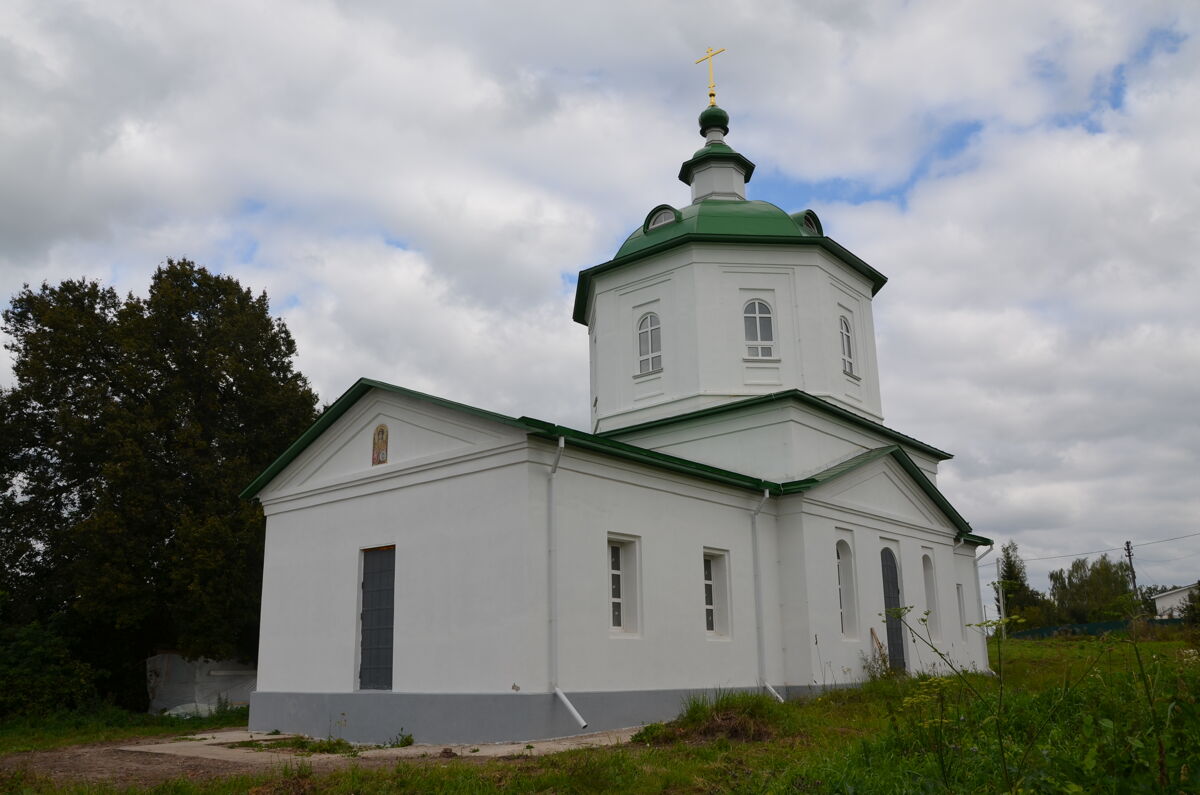 Церковь Михаила Архангела, Упорой (Выгоничский район, Брянская область). фасады