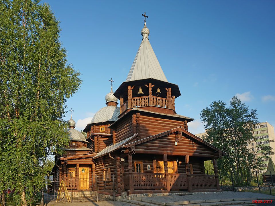 Оленегорск. Церковь Димитрия Прилуцкого. фасады