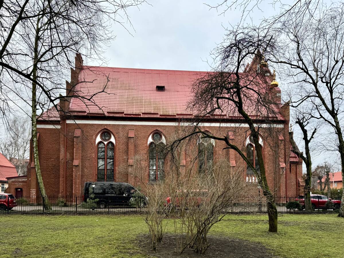 Церковь Рождества Пресвятой Богородицы, Калининград (Калининградский городской округ, Калининградская область). фасады, Вид с востока из сквера