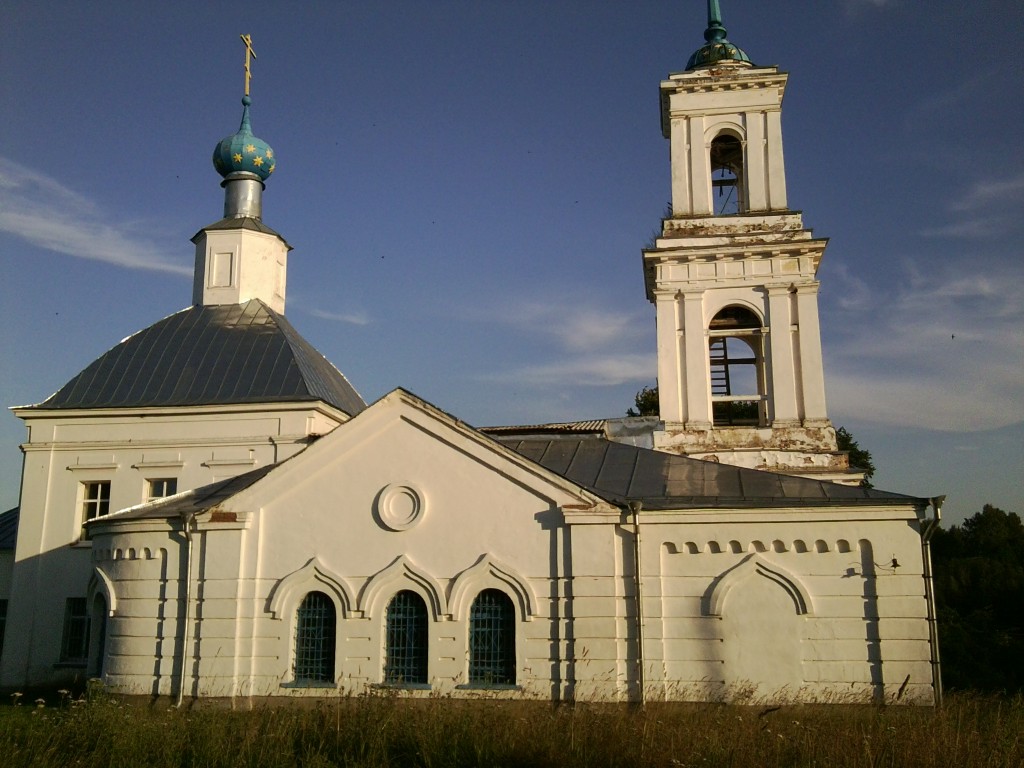 Поведь. Церковь Покрова Пресвятой Богородицы. фасады