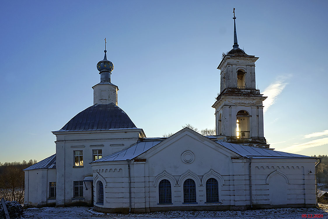 Поведь. Церковь Покрова Пресвятой Богородицы. фасады