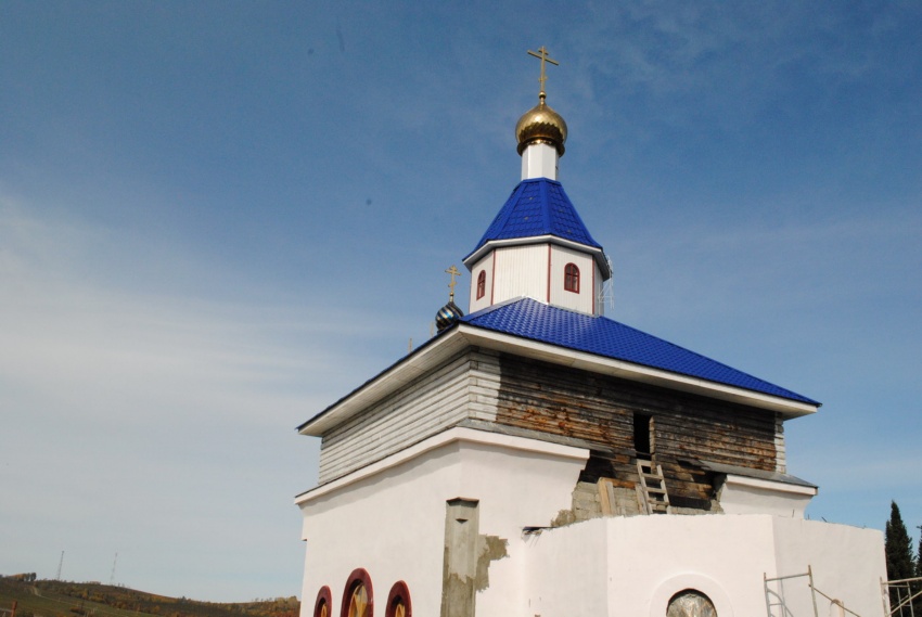 Церковь Успения Пресвятой Богородицы, Чоя (Чойский район, Республика Алтай). архитектурные детали, Недостроенная часть церкви.